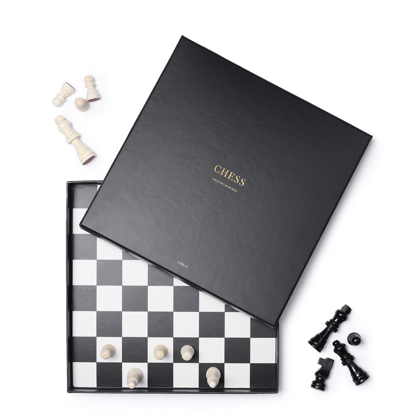 Salongbordet Klassisk sjakkspill i sort og hvitt